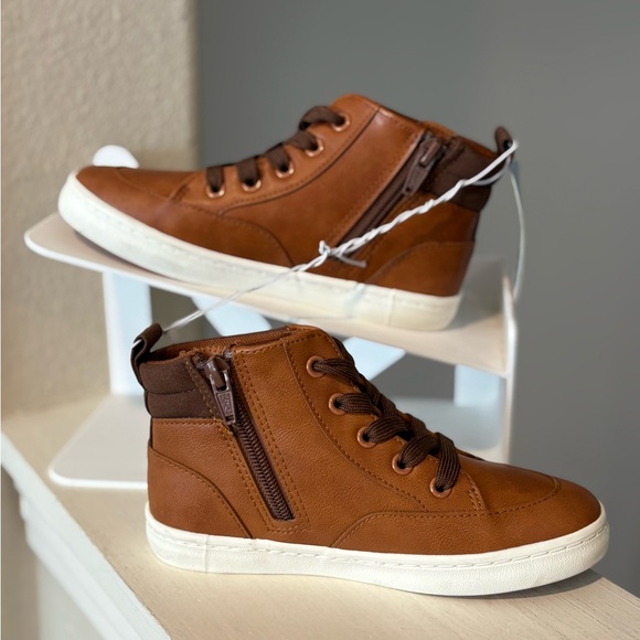 Cat & Jack Shoes Sneakers Fenix High Tops Boots Brown Toddler Boys 12 New - Picture 2 of 6